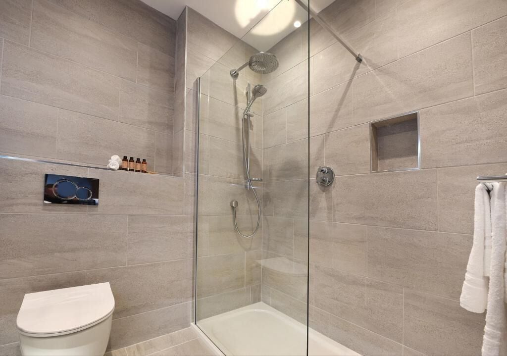 shower, rainfall showerhead, free toiletries, hair dryer