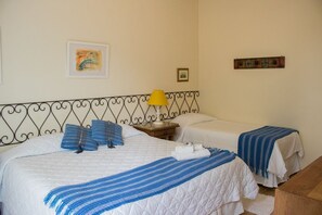 Standaard appartement (Plus) | Een minibar, verduisterende gordijnen, gratis wifi