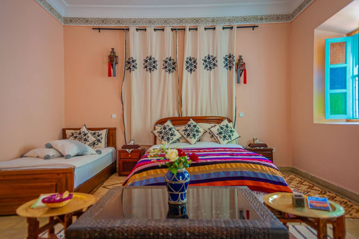 Chambre Dades | ملاءات من القطن المصري وأغطية فراش متميزة وألحفة محشوة بالريش