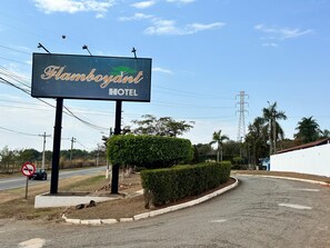 Front of property - Flamboyant Motel - Adults Only (Limeira)