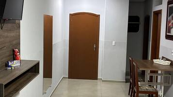 Suite (VIP) | Desk, soundproofing, free WiFi, bed sheets