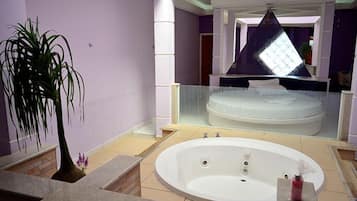 ์ค์ํธ (Solarium) | ๋ถ์ฌ์ ์์กฐ