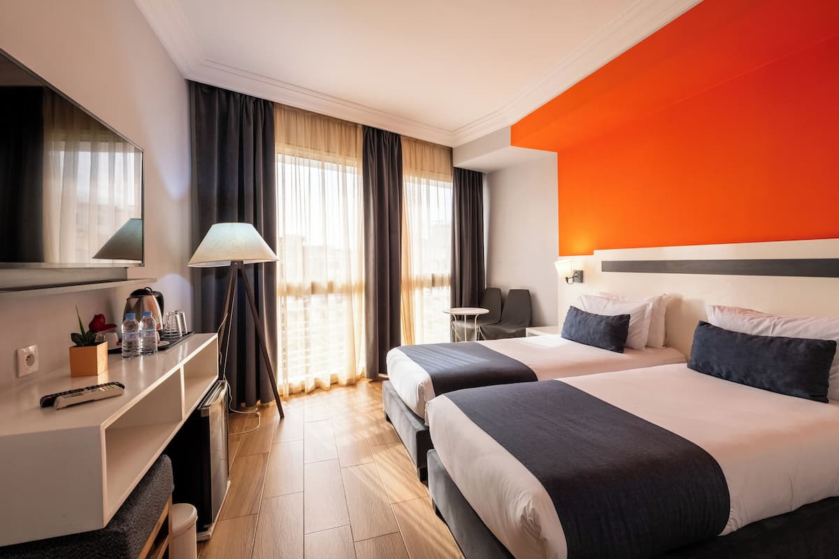 Premium bedding, minibar, in-room safe, desk