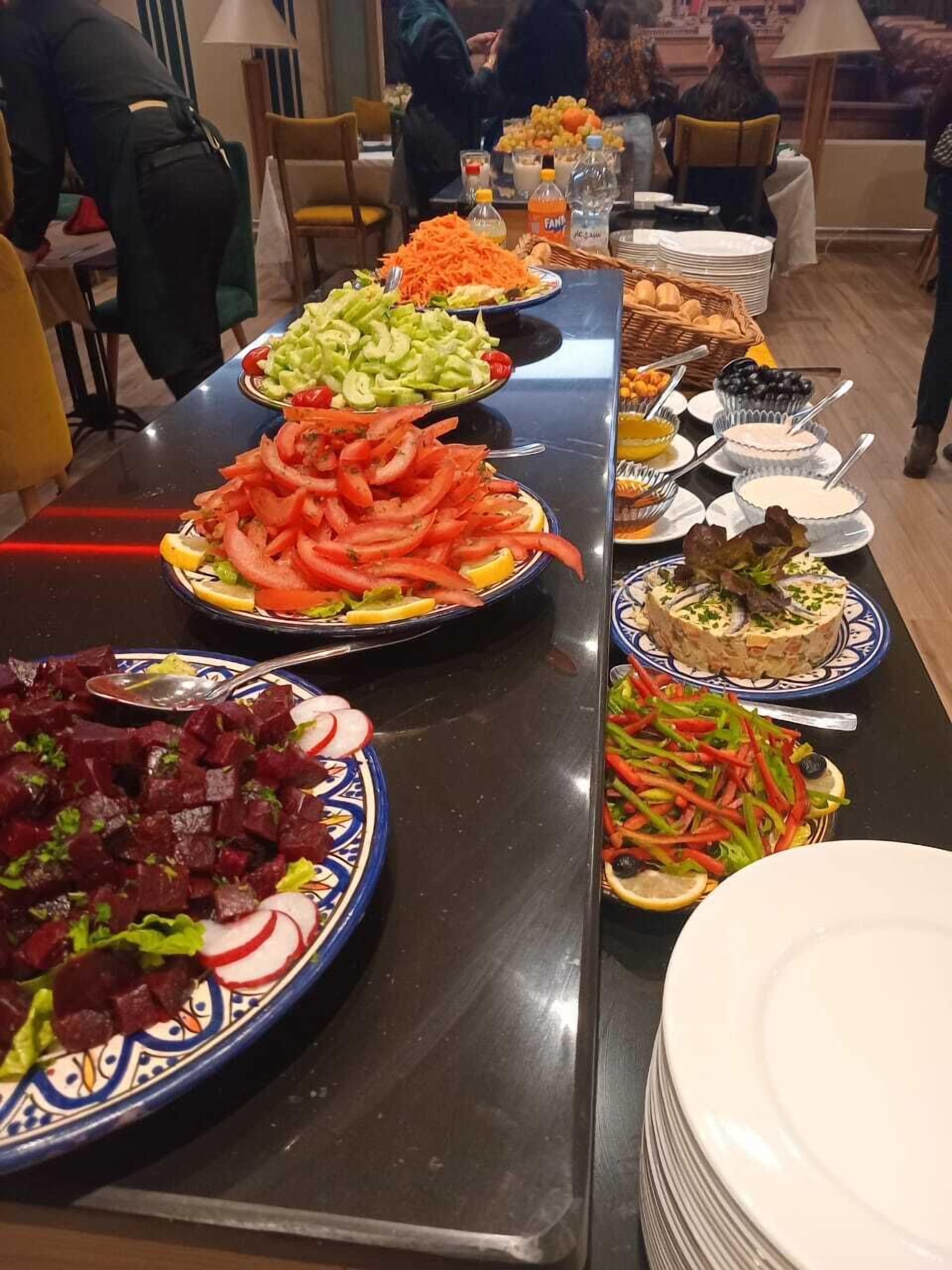 lunch and dinner served