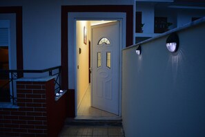 Majoituspaikan sisäänkäynti