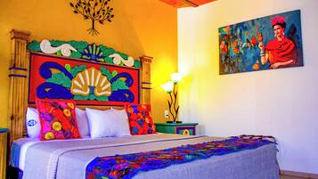 Habitación doble de uso individual, 1 cama King size | Caja de seguridad en la habitación y decoración personalizada