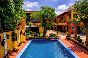 Exterior - Posada Margaritas (Tlaquepaque)