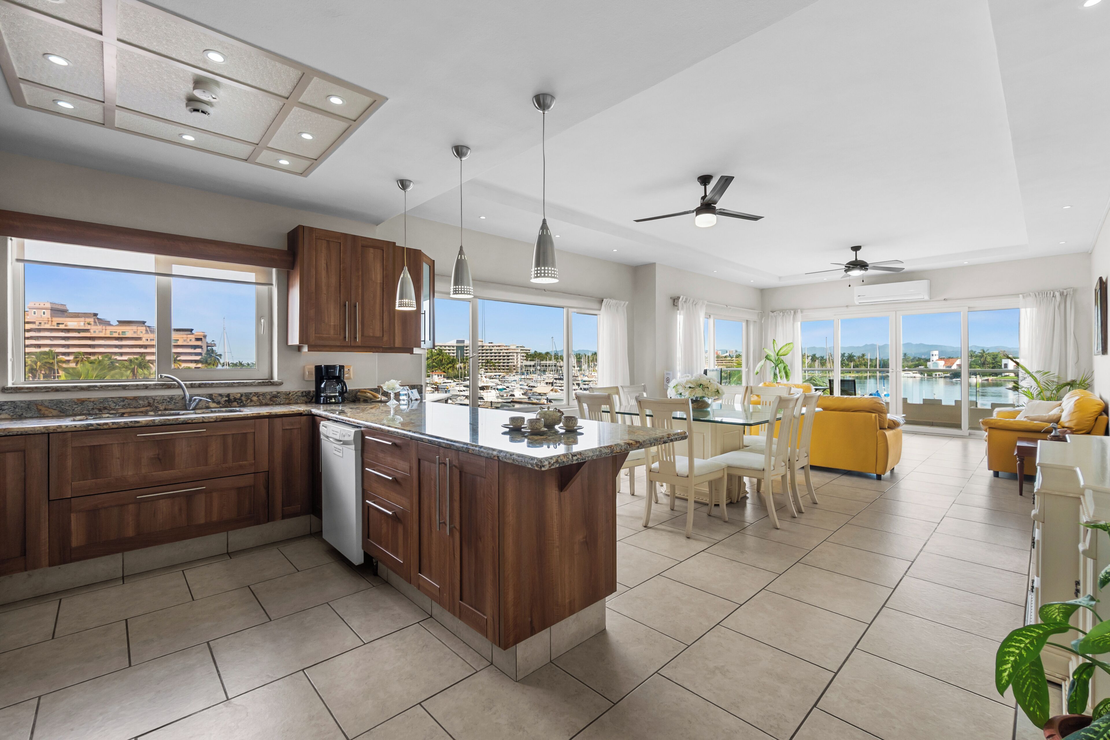 Suite Premium Vista a la Marina. | Wohnbereich