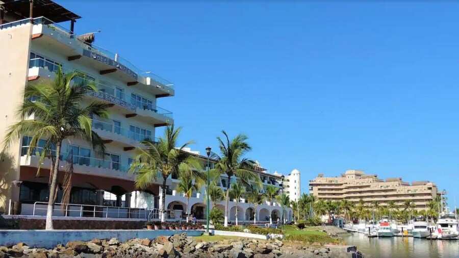 Marina Banderas Suites