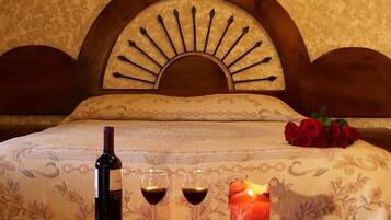 Free WiFi, bed sheets, wheelchair access