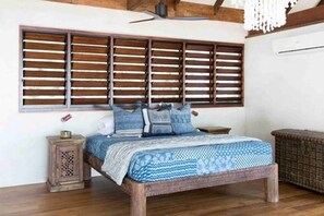 Luxury-Haus, 4 Schlafzimmer, Poolblick, Meerseite | 4 Schlafzimmer, hochwertige Bettwaren, Bügeleisen/Bügelbrett