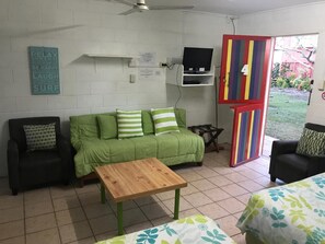 Flat-screen TV, DVD player - Seaspray Waterfront Holiday Units (Cooee Bay)