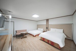 Suite semi (Price for 2, additional charge of 10,000 KRW per person) | Minibar, in-room safe, desk, laptop workspace - Olympic Hotel (Changwon)