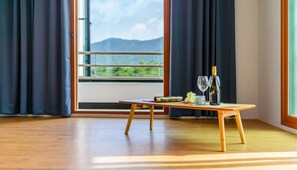 Phòng cơ bản (Seorak 201) | Khu vực ăn uống tại phòng