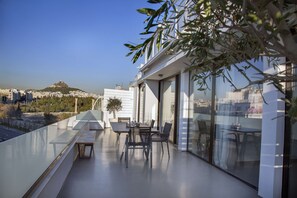 Luxury Apartment, 3 Bedrooms | Terrace/patio