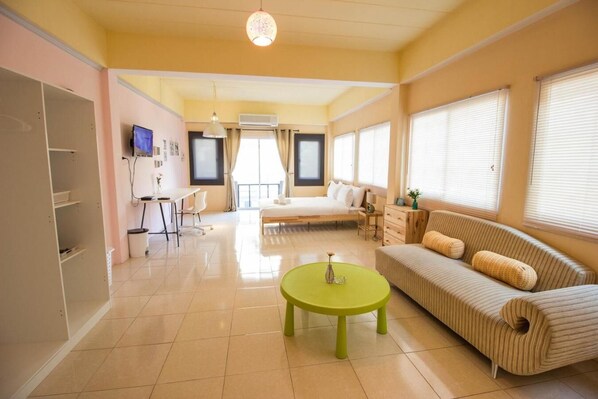 In-room safe, rollaway beds, free WiFi - Baan Vanilla River Ratchaburi (Ratchaburi)