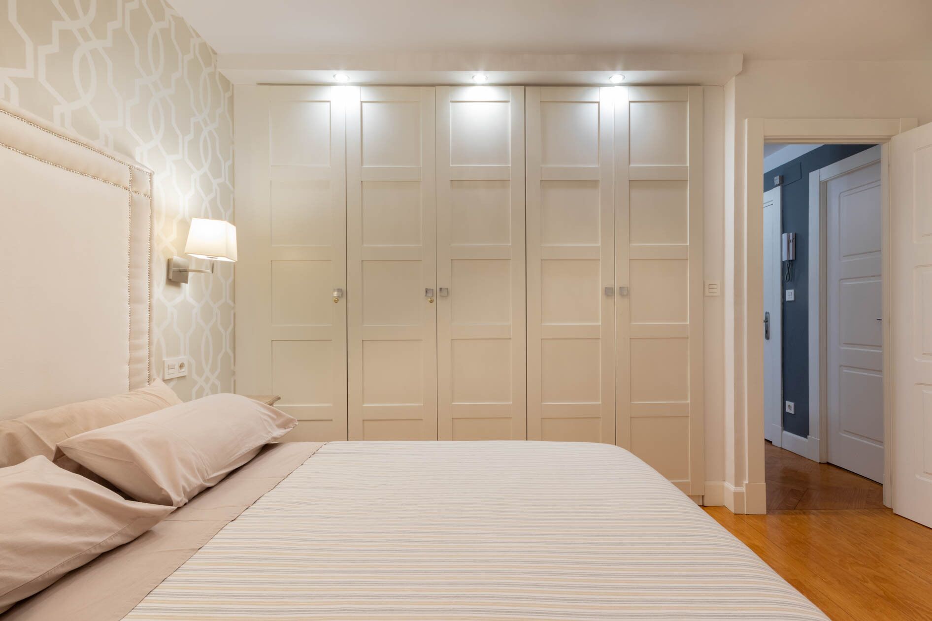 3 chambres, bureau, fer et planche à repasser, Wi-Fi gratuit