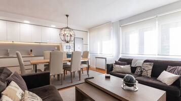 Una Smart TV, libros