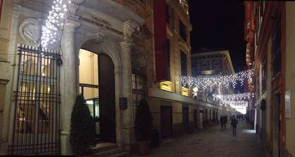 Apartment of the 500 in the heart of the historic center 300 meters from the aquarium