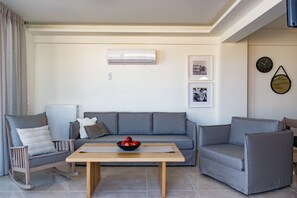 テレビ、卓球台