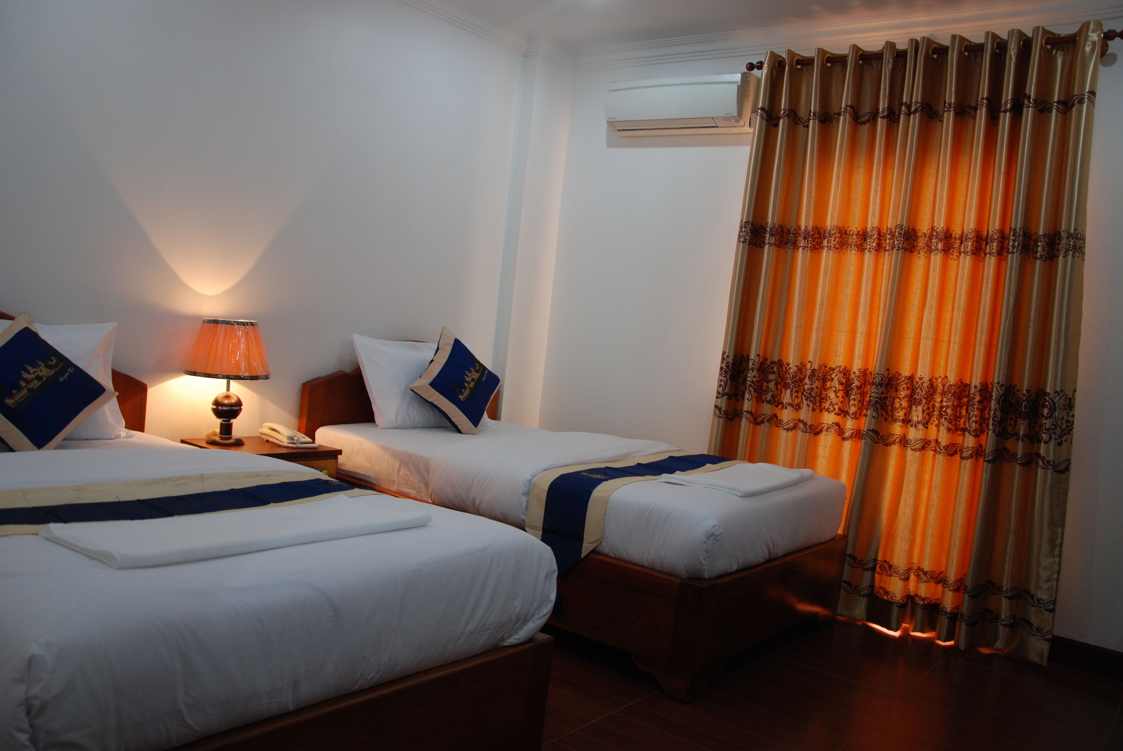 minibar, in-room safe, desk, free wifi