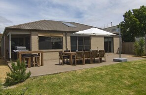 Front of property - Sea Lounge (Rosebud)