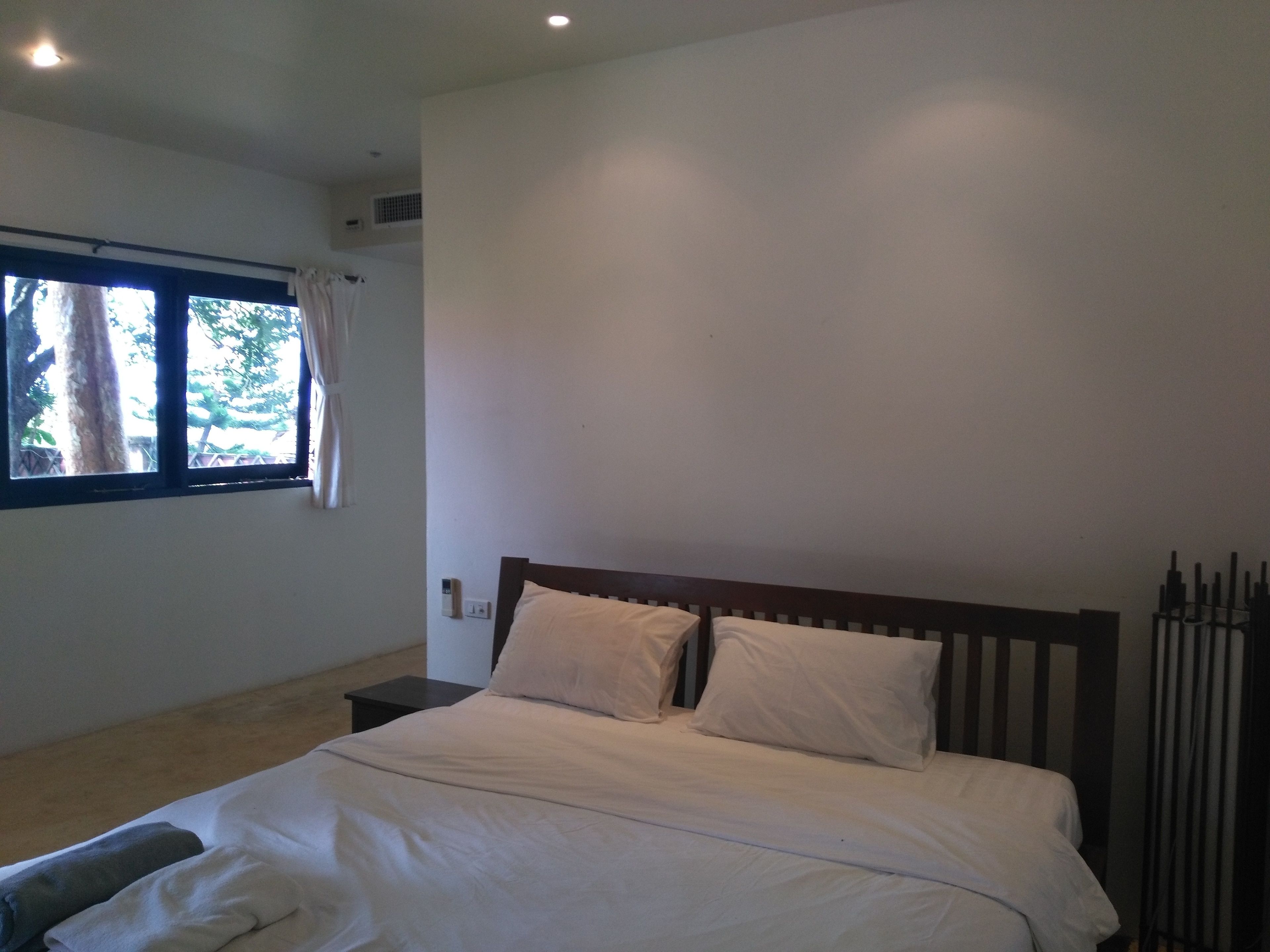 3 Bedrooms Villa | 3 kamar tidur, brankas, meja kerja, dan tirai kedap cahaya