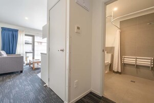 Shower, free toiletries, hair dryer, towels