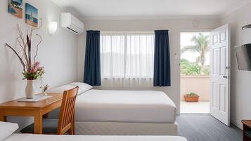 1 bedroom, laptop workspace, iron/ironing board, free WiFi