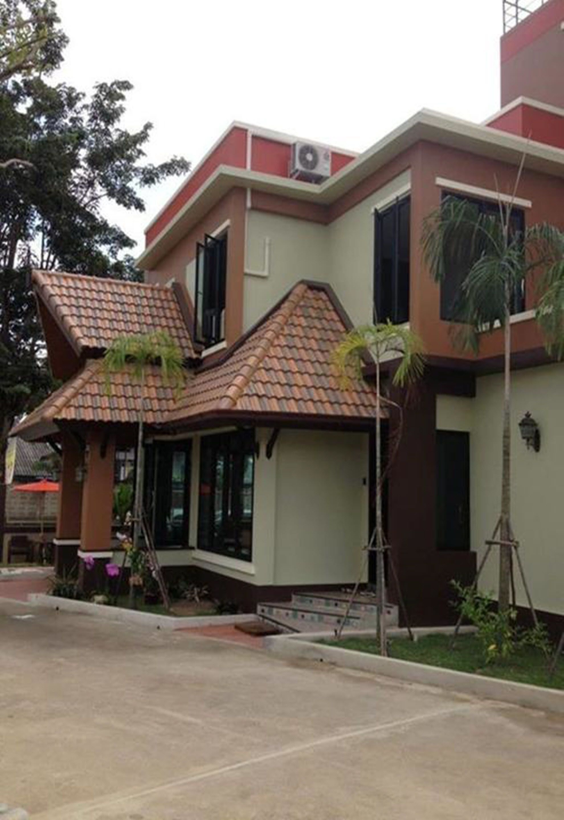 المنشأة من الخارج