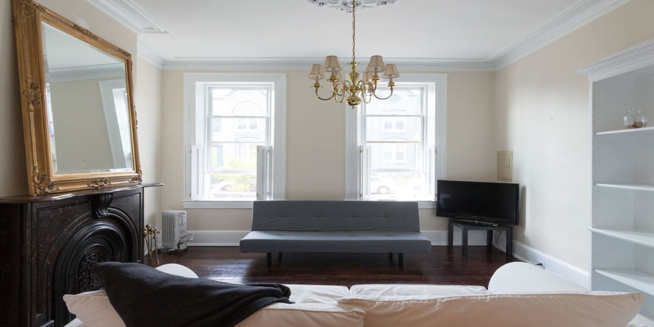 Historic Capitol Hill - Steps to Capitol and Museums - New to VRBO!