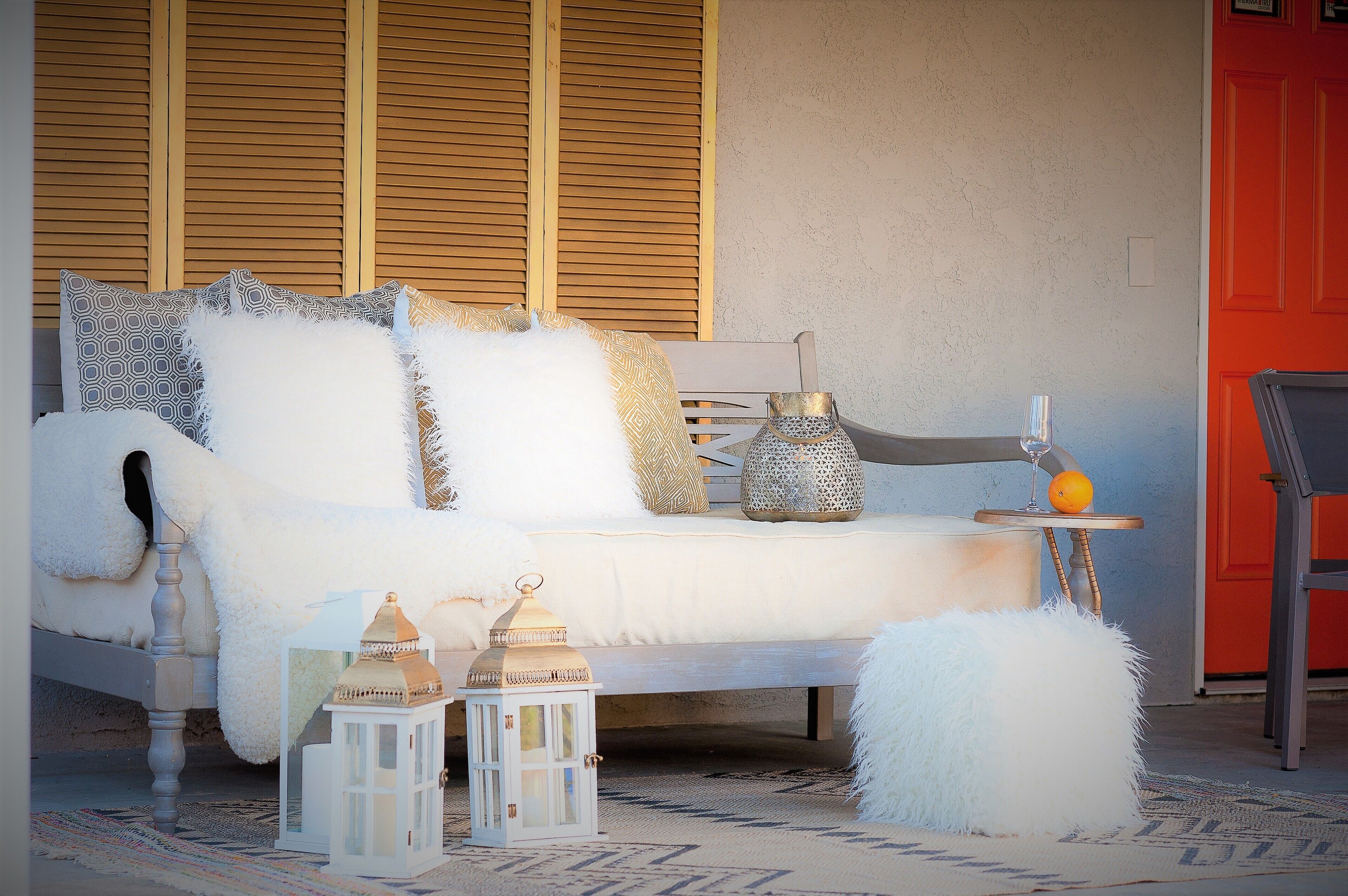 4 bedrooms, desk, iron/ironing board, travel crib