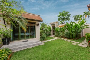 Garden - Niche Villas by TropicLook (Rawai)