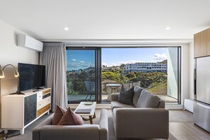 En 50-tommers smart-TV med digitale kanaler