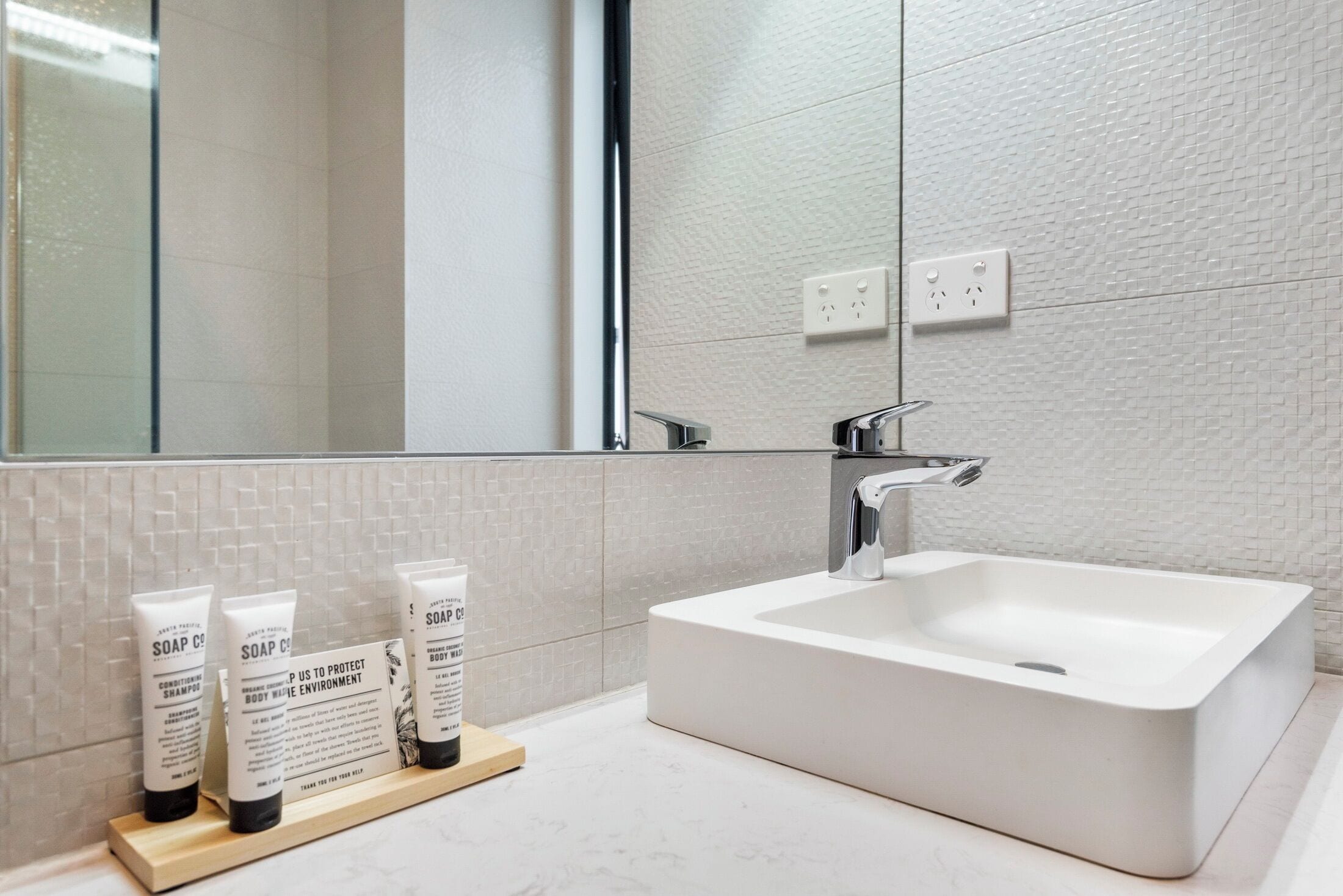 Photo - FERNZ Motel & Apartments Birkenhead