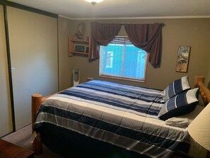 2 bedrooms, WiFi, bed sheets
