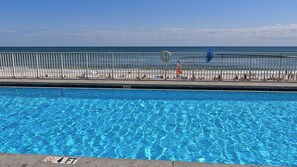 Outdoor pool - MILLION DOLLAR VIEW WITH PRIVATE PARKING SLEEPS 6, BOOK 7 DAYS GET 10% DISCOUNT! (Pensacola)
