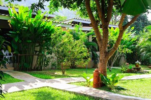 Double Room with Garden View | Property grounds