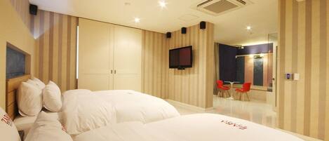 Tomannsrom (VIP) | Sengetøy i egyptisk bomull, sengetøy av topp kvalitet og minibar