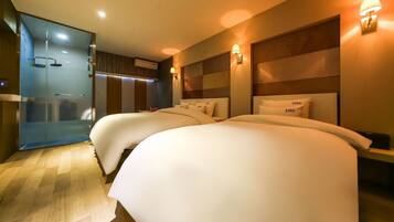 Dรบplex familiar (Party Room A) | 1 habitaciรณn, sรกbanas de algodรณn egipcio y ropa de cama de alta calidad