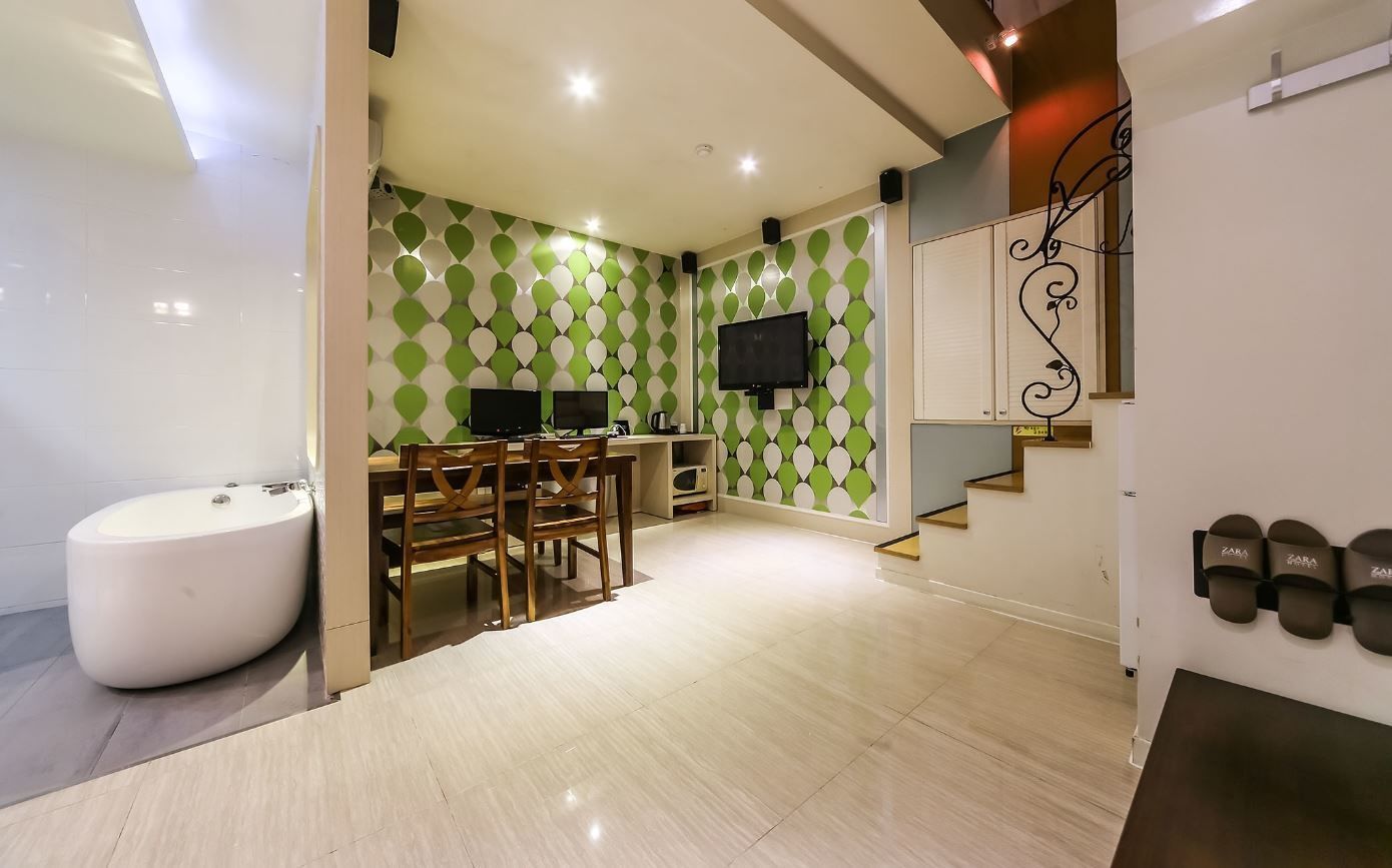 family duplex (party room a) | 1 bedroom, egyptian cotton sheets, premium bedding, minibar