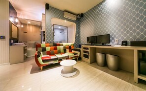 Duplex (Party Room B) | Living area - Zara Hotel (Changwon)