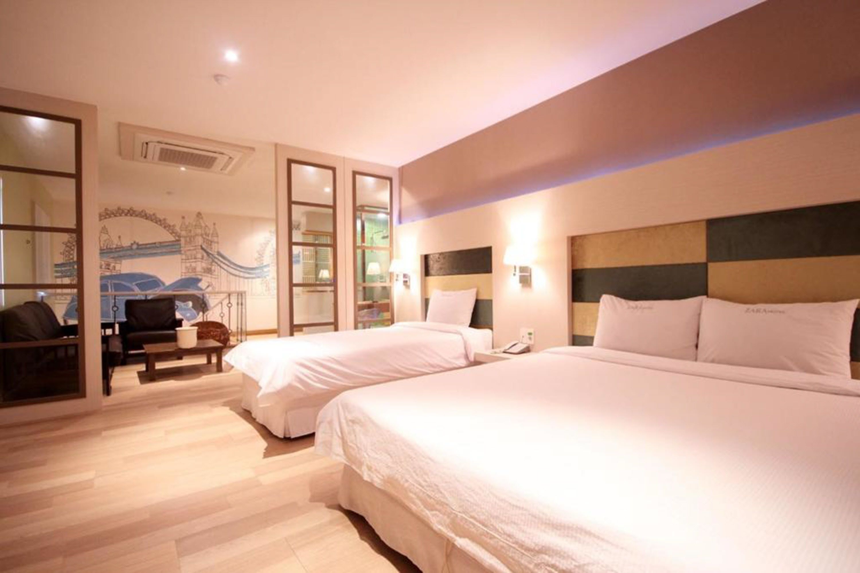 duplex (party room b) | 1 bedroom, egyptian cotton sheets, premium bedding, minibar