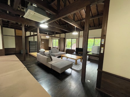 One-Bedroom Holiday Home (SAZANKA) | Down comforters, free WiFi, bed sheets. Kurasako Onsen Sakura