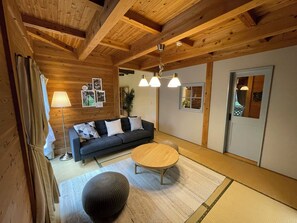 Design-Ferienhaus, 2 Schlafzimmer, eigenes Bad (Momiji) | Wohnbereich
