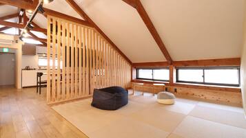 Down duvets, free WiFi, bed sheets