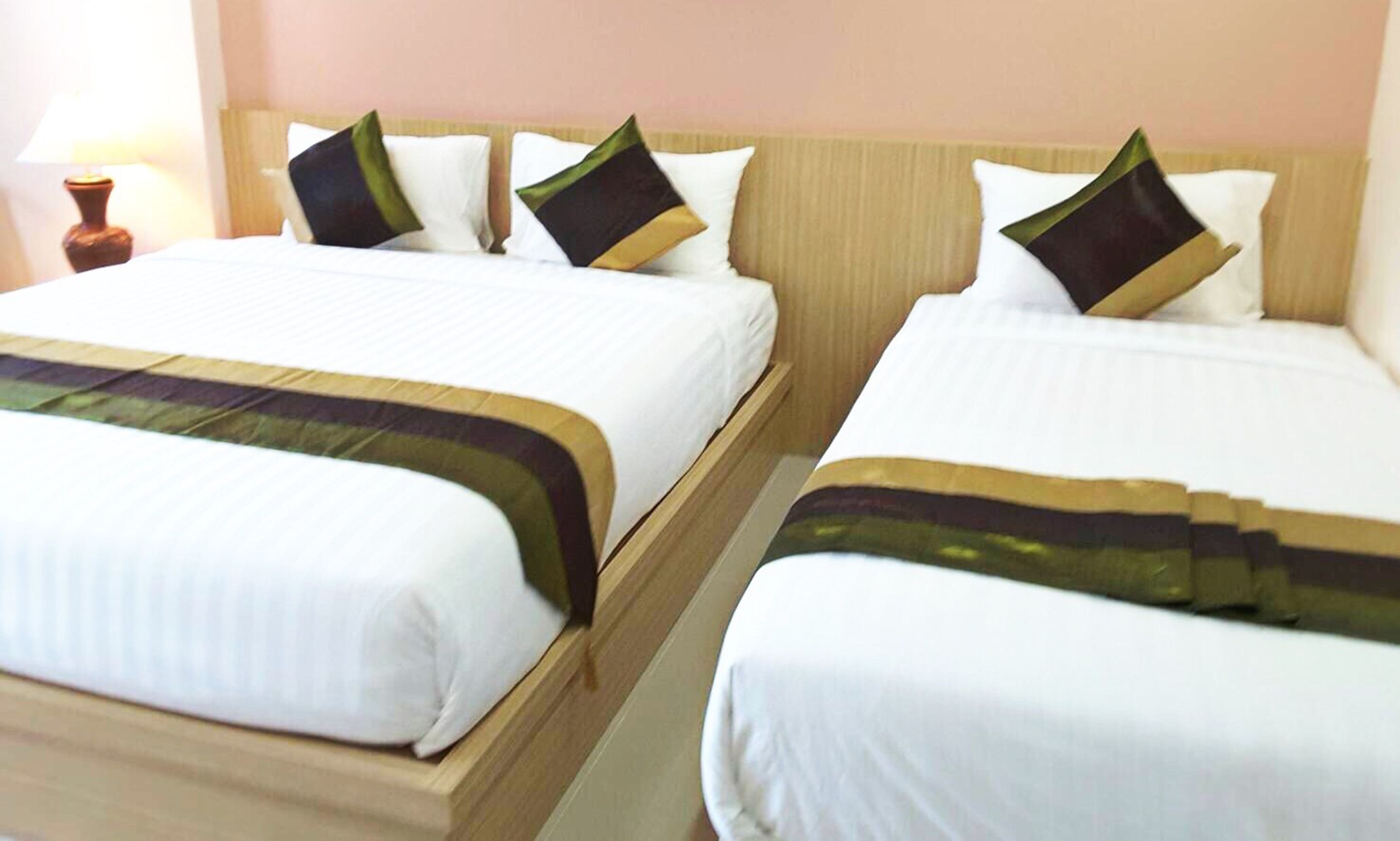 deluxe triple room | minibar, soundproofing, free wifi, bed sheets