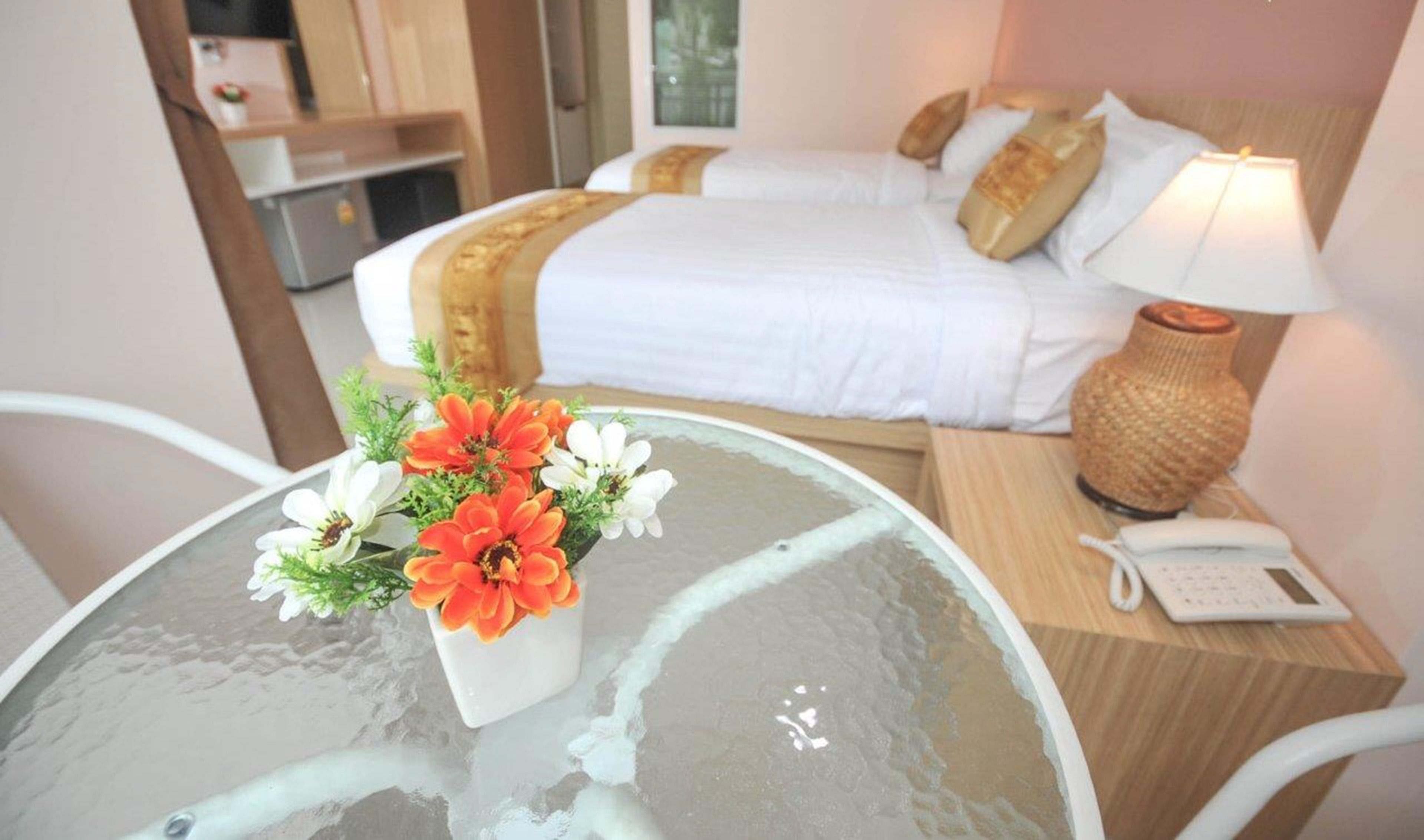 superior twin room | minibar, soundproofing, free wifi, bed sheets