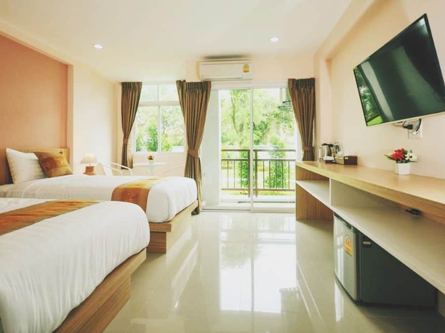 Superior Twin Room | Minibar, soundproofing, free WiFi, bed sheets