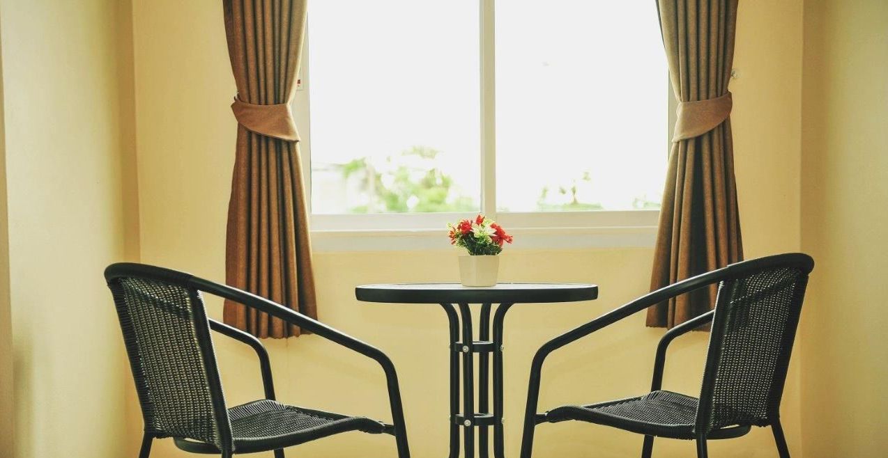 minibar, soundproofing, free wifi, bed sheets